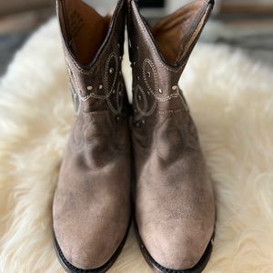 Miz mooz leather cowboy boots